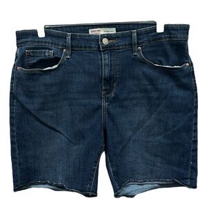 Signature Levi’s Strauss Women’s Denim Jorts Shorts  Sz‎ 32